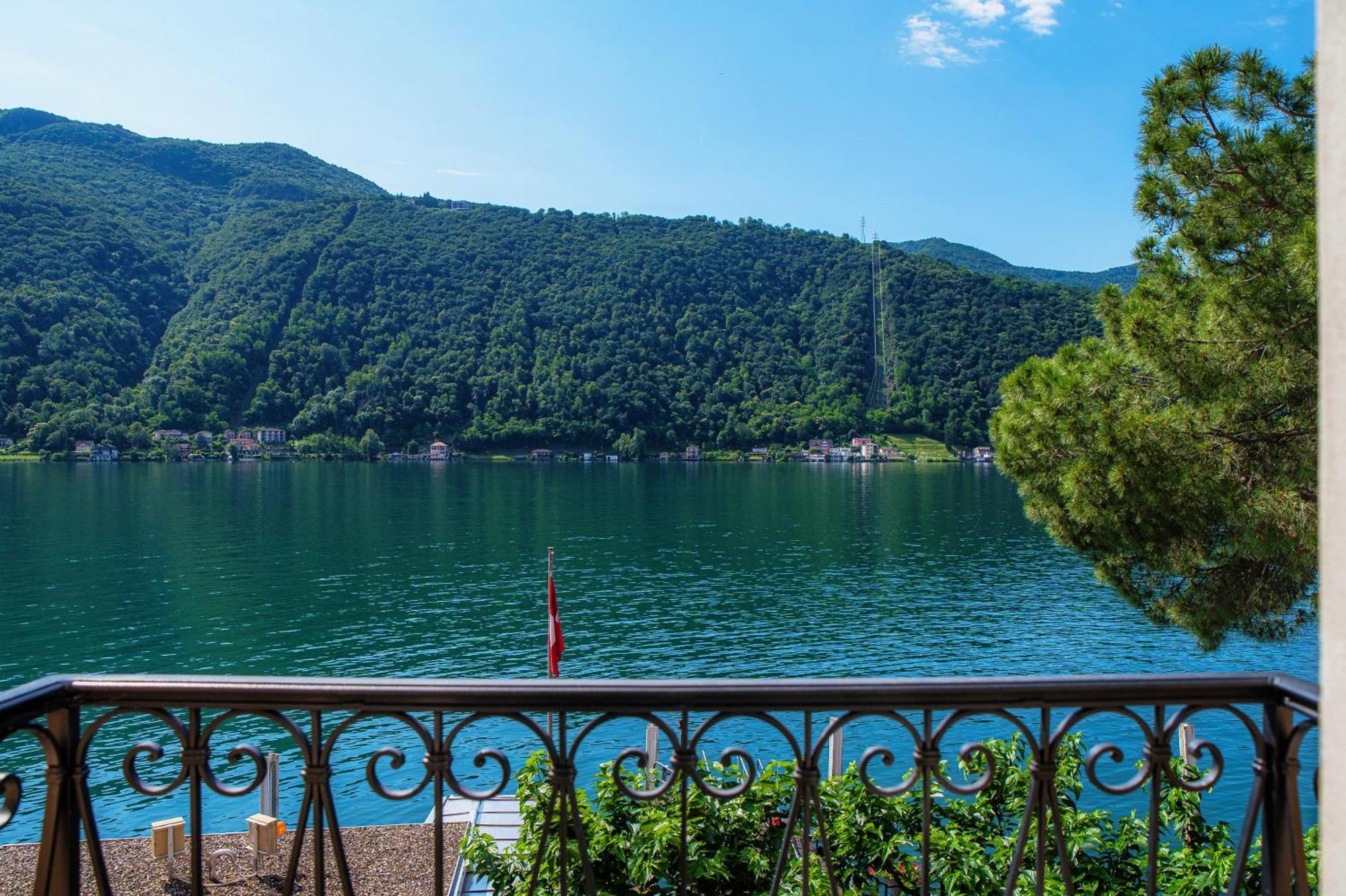 Il Balcone Sul Lago By Quokka 360 - Historic Lakeside Flat In Morcote Bagian luar foto